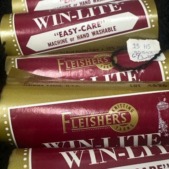 VINTAGE YARN: 19 SKEINS - FLEISHER’S WIN-LITE EASY-CARE YARN…….BLACK🖤🖤🖤🖤 - Picture 4 of 15